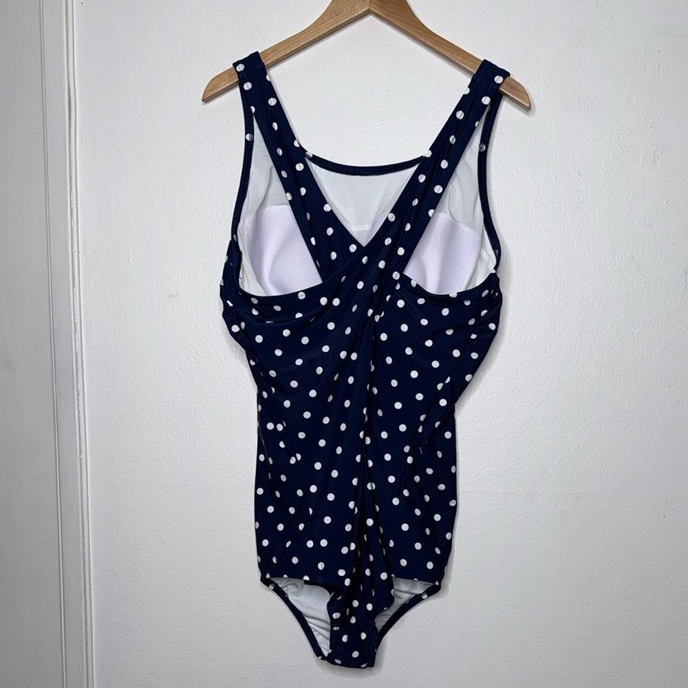 Lands' End Women's Plus Size Slender Suit Carmela One Piece Swimsuit Siz… - Picture 6 of 9